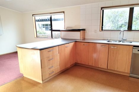 Photo of property in 16 Chestnut Grove, Maungaraki, Lower Hutt, 5010