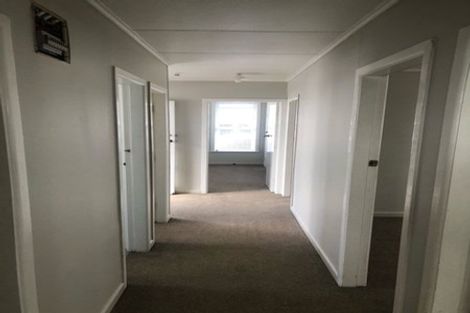 Photo of property in 3164 Great North Road, New Lynn, Auckland, 0600