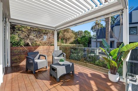 Photo of property in 63a Walton Street, Red Beach, 0932