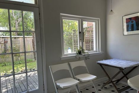 Photo of property in Hobson Flats, 1u2 Hobson Street, Pipitea, Wellington, 6011