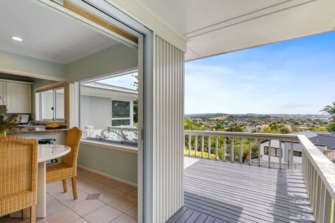 Photo of property in 10 Etherege Place, Howick, Auckland, 2014