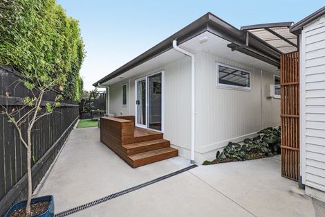 Photo of property in 33a Hammond Road, Taradale, Napier, 4112