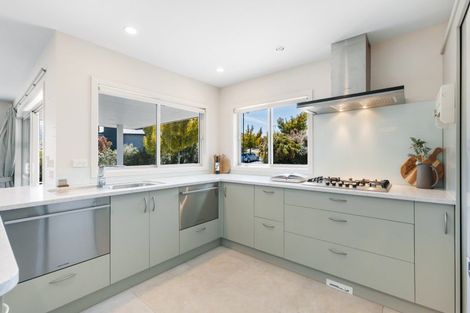 Photo of property in 2 Island View Place, Wanaka, 9305