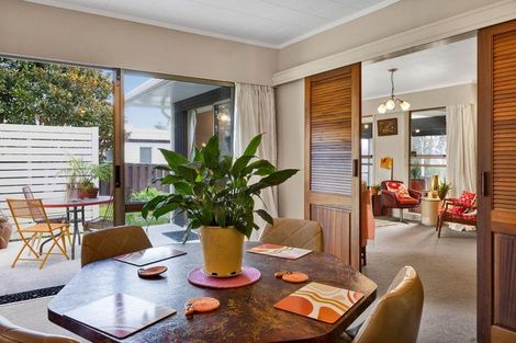 Photo of property in 19 Wesley Avenue, Frankleigh Park, New Plymouth, 4310