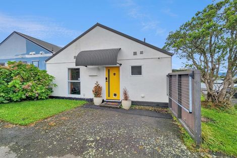 Photo of property in 1/17 Cedar Street, Maungaraki, Lower Hutt, 5010