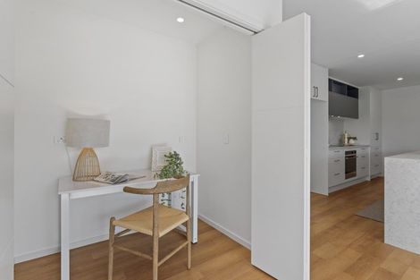 Photo of property in 18 Karearea Avenue, Waikanae, 5036