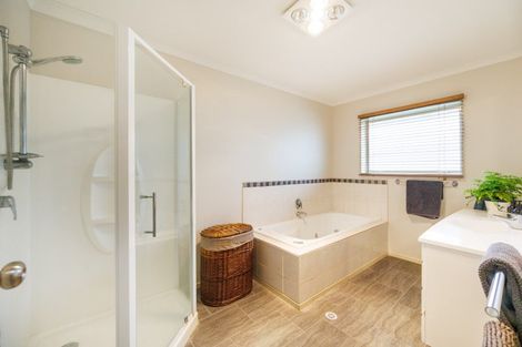 Photo of property in 57 Parnell Heights Drive, Kelvin Grove, Palmerston North, 4414