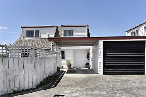 Photo of property in 10 Rewa Street, New Lynn, Auckland, 0600