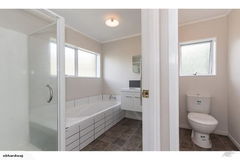 Photo of property in 5 Petrel Place, Massey, Auckland, 0614