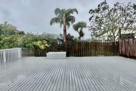Photo of property in 61 Waimumu Road, Massey, Auckland, 0614