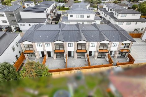 Photo of property in 7 Gladfield Lane, Te Atatu Peninsula, Auckland, 0610