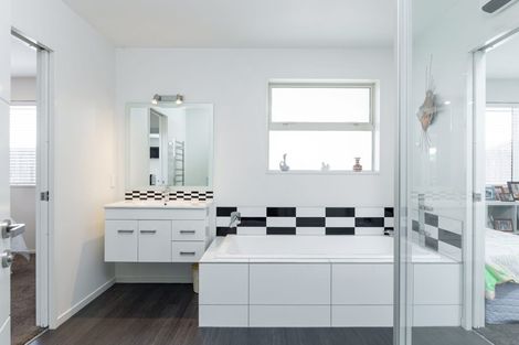 Photo of property in 2 Barratt Street, Blenheim, 7201