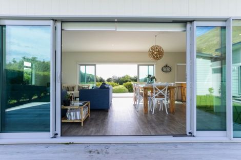 Photo of property in 59 Shoal Beach Road, Aramoana, Omakere, 4271