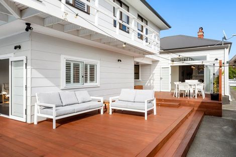 Photo of property in 59 Nelson Crescent, Napier South, Napier, 4110