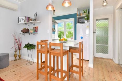 Photo of property in 27a Mangakura Road, Helensville, 0800