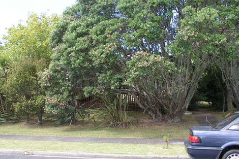 Photo of property in 1/5 Park Avenue, Northcote, Auckland, 0626