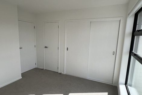 Photo of property in 62 Rauemi Way, Te Atatu South, Auckland, 0610