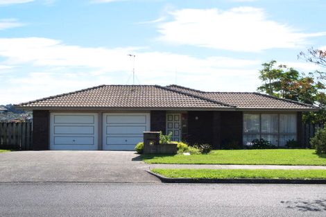 Photo of property in 1/15 Summermist Drive, Northpark, Auckland, 2013