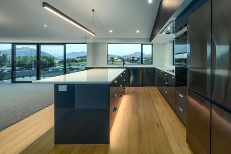 Photo of property in 93 Plantation Road, Wanaka, 9305