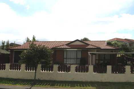 Photo of property in 63 Harmel Road, Glendene, Auckland, 0602
