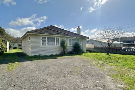 Photo of property in 23 Kereru Grove, Stokes Valley, Lower Hutt, 5019