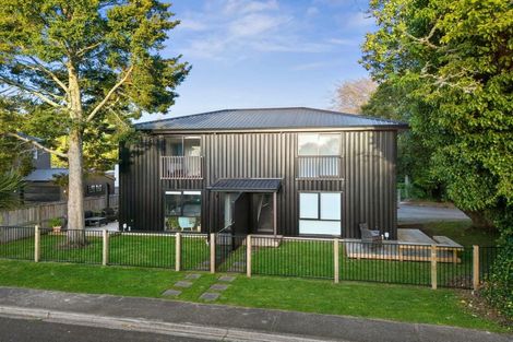 Photo of property in 14 Hamilton Road, Cambridge, 3434