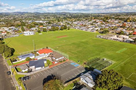 Photo of property in 3b Hilltop Road, Parkvale, Tauranga, 3112