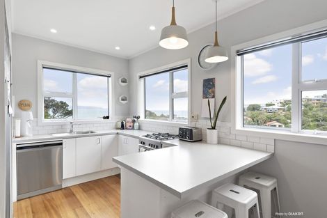 Photo of property in 11 Knoll Street, Island Bay, Wellington, 6023