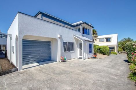 Photo of property in 2/29 The Esplanade, Westshore, Napier, 4110