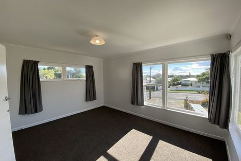 Photo of property in 30 Clayton Road, Manurewa, Auckland, 2102