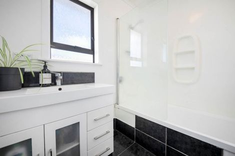 Photo of property in 43 Beaumonts Way, Manurewa, Auckland, 2102