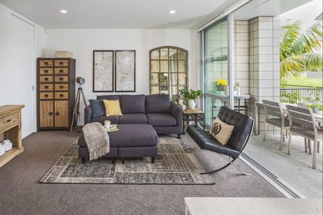 Photo of property in 7 Bickerton Way, Flat Bush, Auckland, 2019