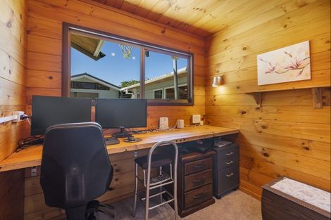 Photo of property in 12 Woodleigh Street, Frankleigh Park, New Plymouth, 4310