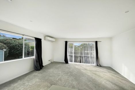 Photo of property in 12 Brookfield Road, Te Atatu Peninsula, Auckland, 0610