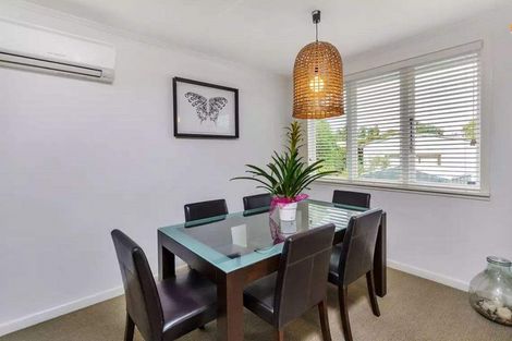 Photo of property in 20 Crosby Road, West Harbour, Auckland, 0618