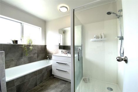Photo of property in 7/15a Oates Road, Glen Eden, Auckland, 0602