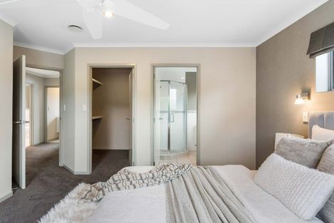 Photo of property in 32 Popata Close, Papamoa Beach, Papamoa, 3118