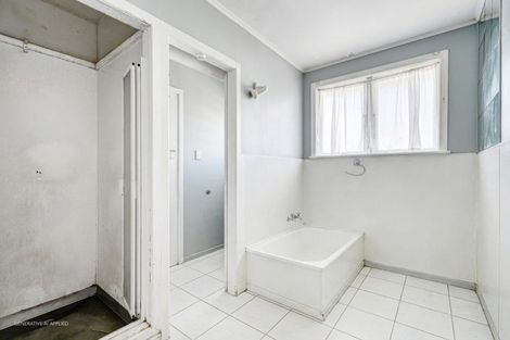 Photo of property in 39 Coniston Avenue, Te Atatu South, Auckland, 0610