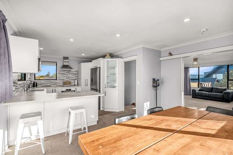 Photo of property in 23 Freebairn Street, Redwood, Christchurch, 8051