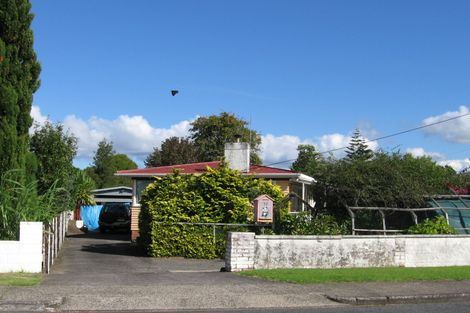 Photo of property in 14 Stokes Avenue, Te Atatu Peninsula, Auckland, 0610