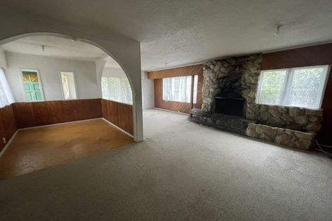 Photo of property in 2 Donovan Avenue, Massey, Auckland, 0614