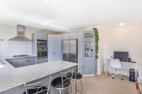 Photo of property in 10 Parkside Drive, Huntington, Hamilton, 3210