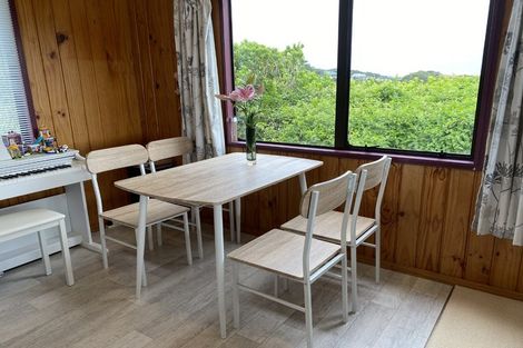 Photo of property in 42a Glanmire Road, Newlands, Wellington, 6037