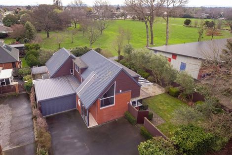 Photo of property in 5/37 Avonhead Road, Avonhead, Christchurch, 8042
