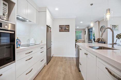 Photo of property in 17 Hansard Place, Bethlehem, Tauranga, 3110