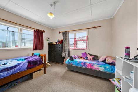 Photo of property in 152 Miranda Street, Stratford, 4332
