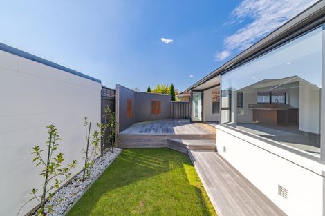 Photo of property in 33 Church Lane, Merivale, Christchurch, 8014