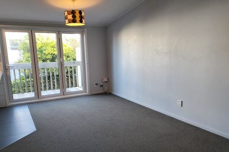 Photo of property in 23f7 Collins Avenue, Tawa, Wellington, 5028