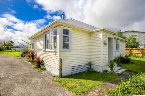 Photo of property in 23 Colvin Street, Westport, 7825