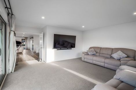 Photo of property in 9 Feather Place, Rolleston, 7615